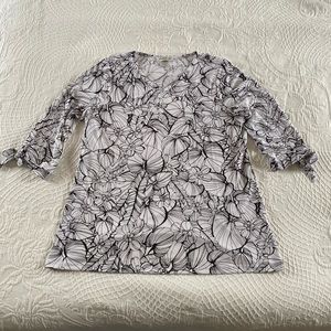 Black and white  Everywhere easy wear collection